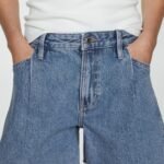 Denim shorts with frayed hem